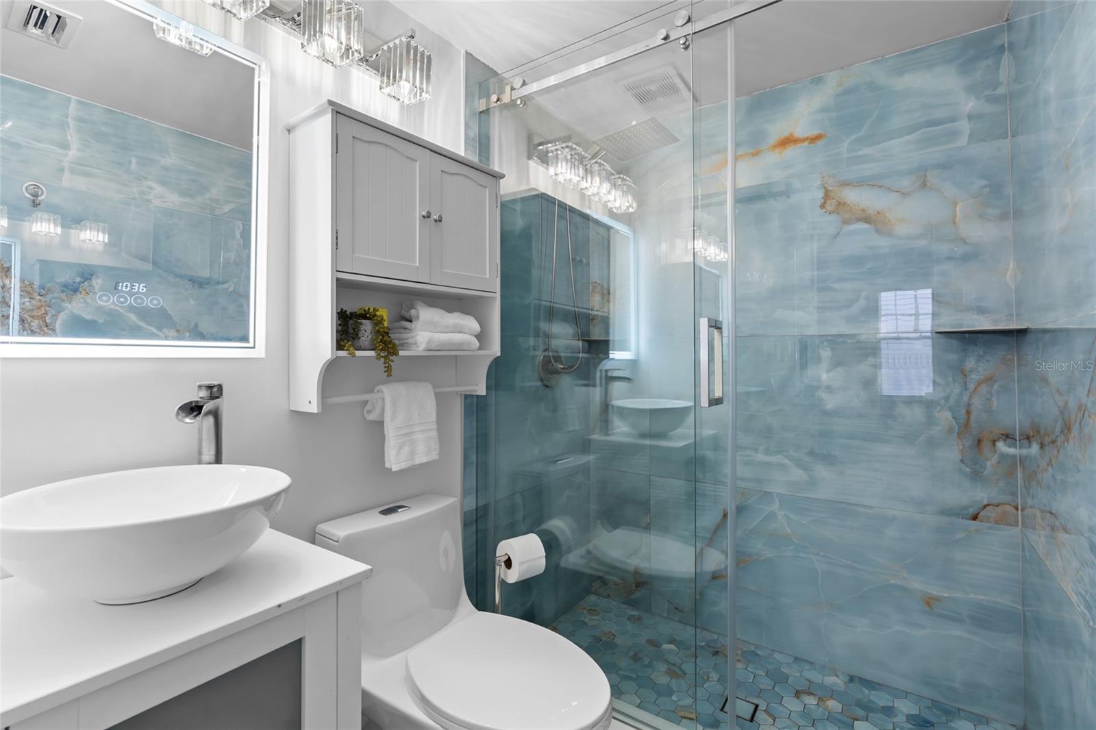 Image 18 of 30 For 219 4th Avenue N 201