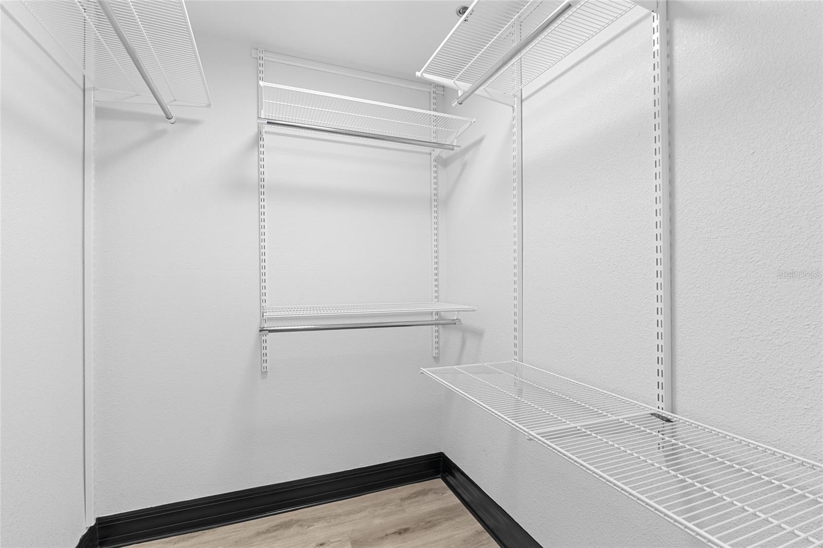 Image 19 of 30 For 219 4th Avenue N 201