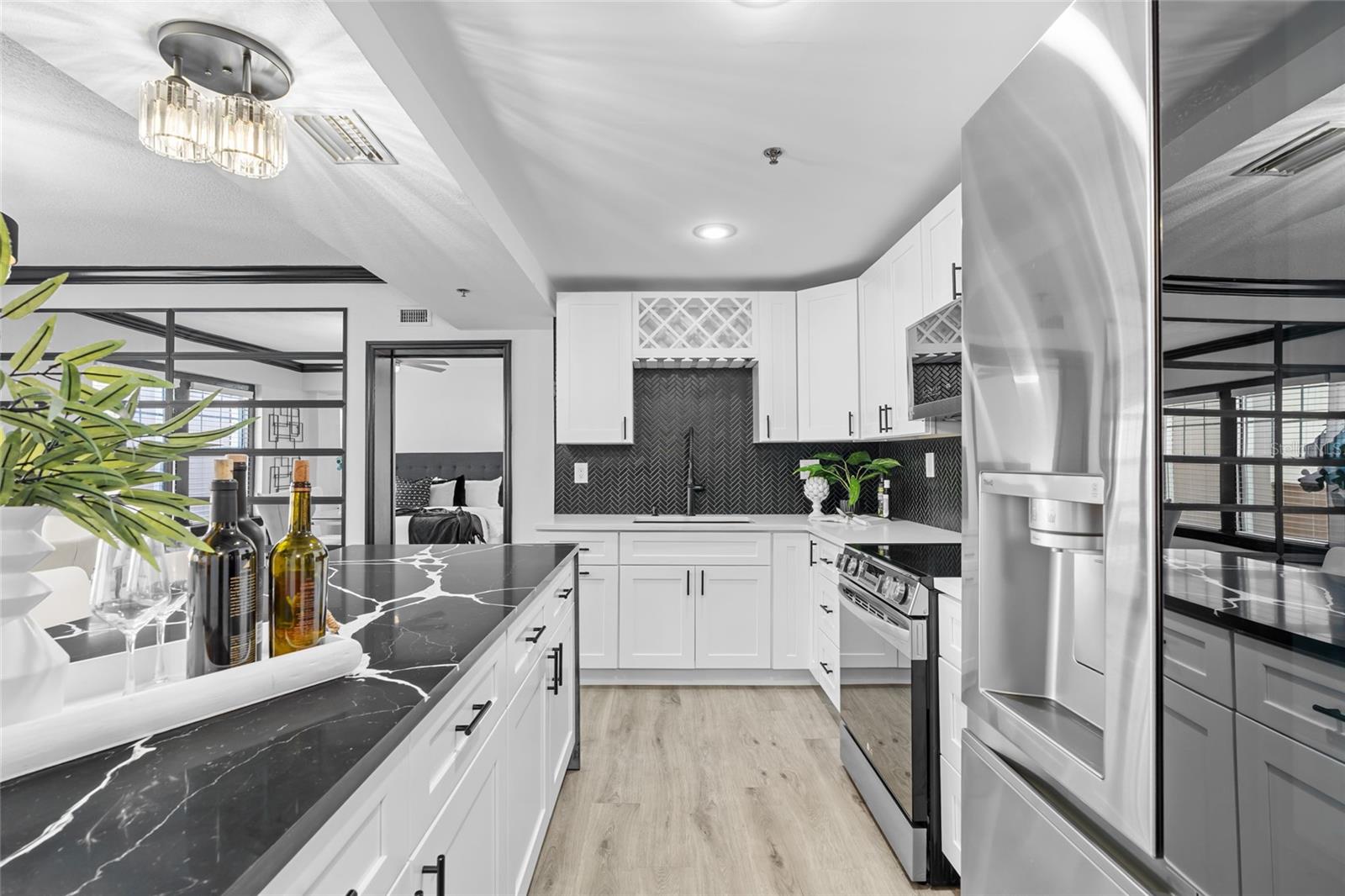 Image 6 of 30 For 219 4th Avenue N 201