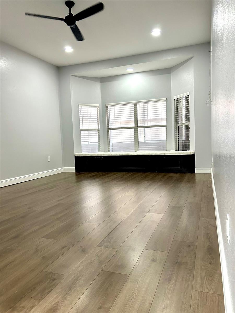 Image 33 of 63 For 12221 Anne Kenia Drive