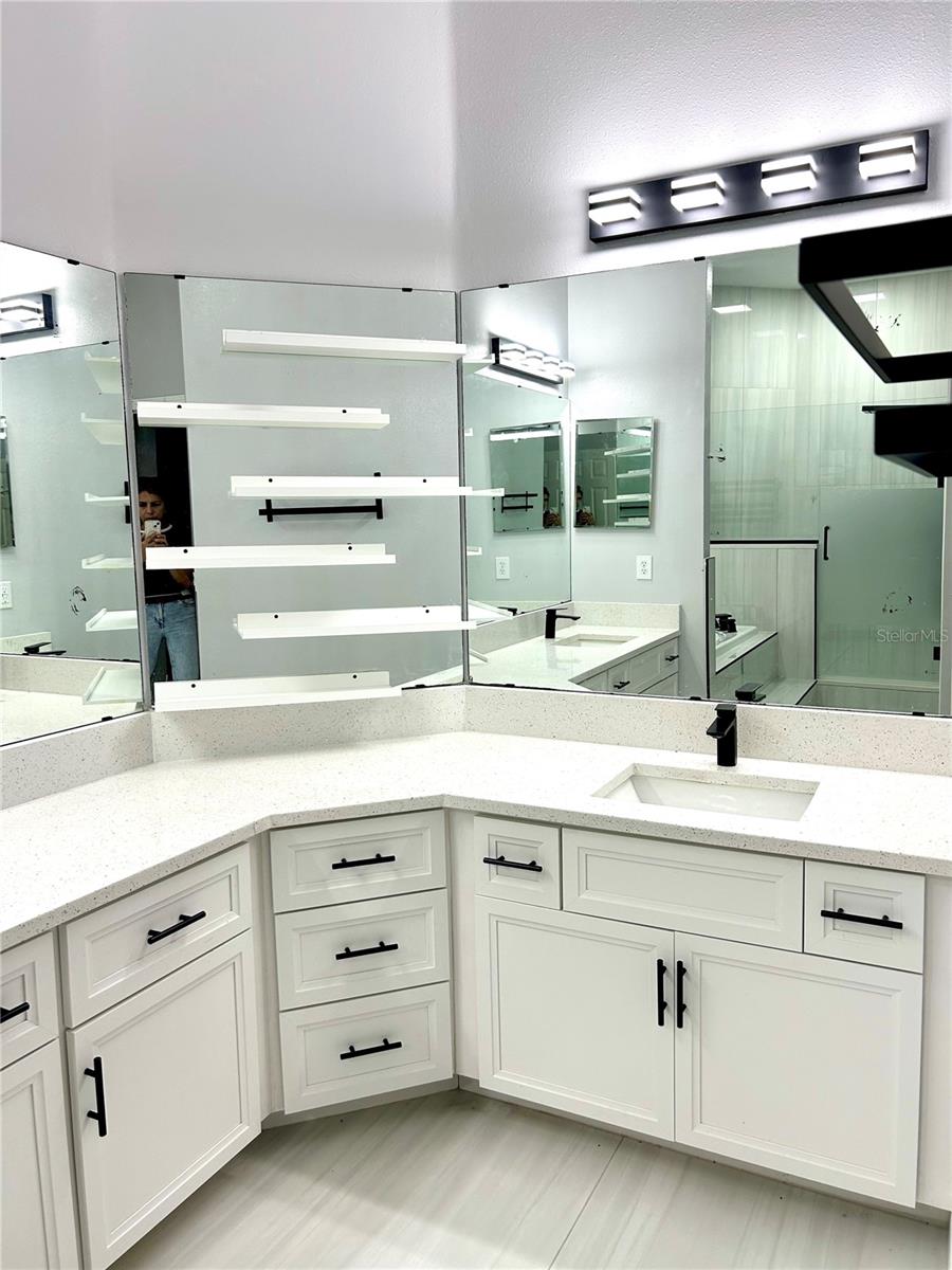 Image 36 of 63 For 12221 Anne Kenia Drive