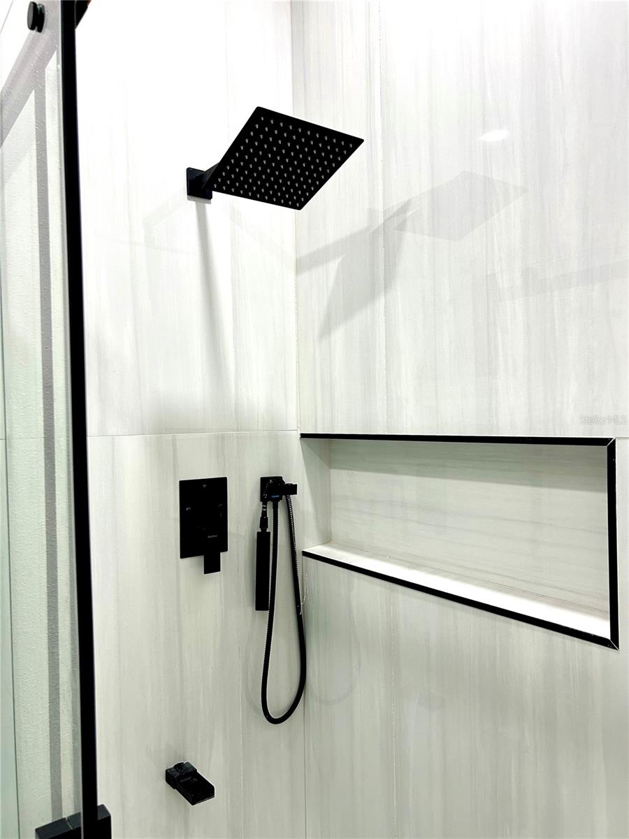 Image 51 of 63 For 12221 Anne Kenia Drive