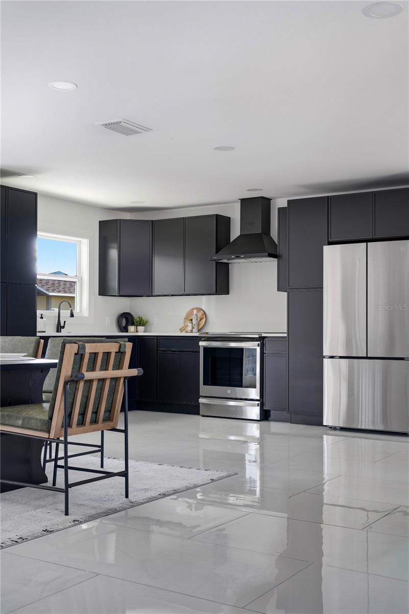 Listing photo id 9 for 4808 Bay Court Avenue