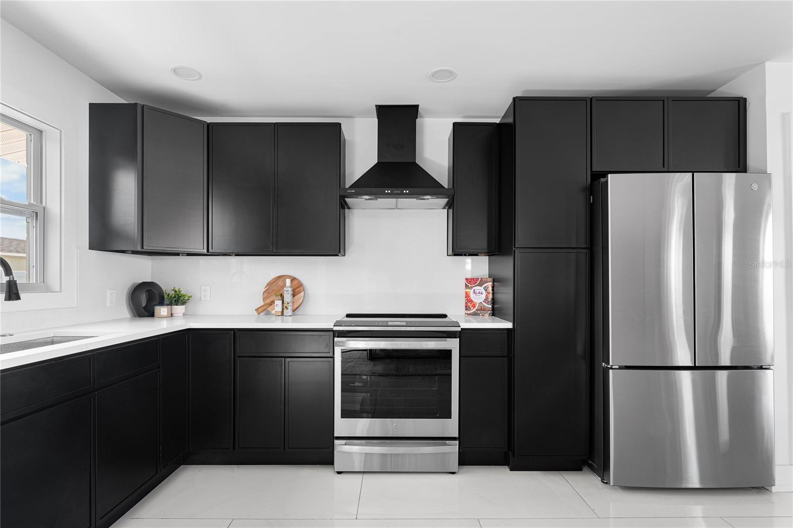 Listing photo id 10 for 4808 Bay Court Avenue