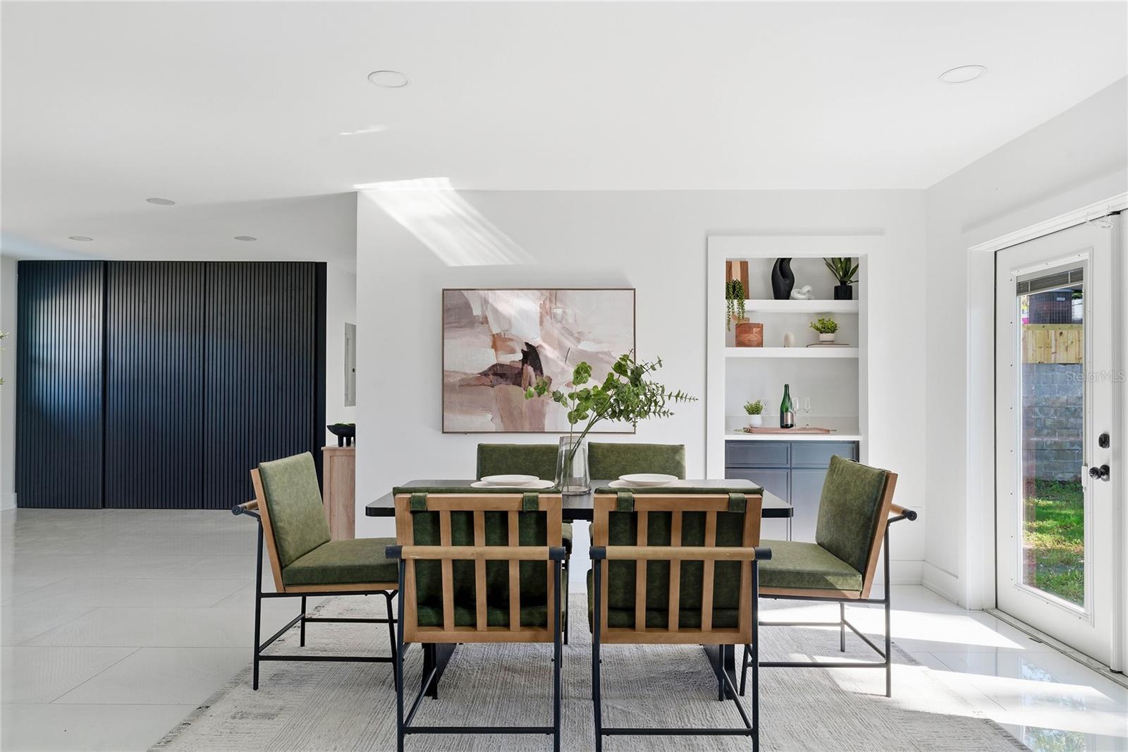 Listing photo id 21 for 4808 Bay Court Avenue