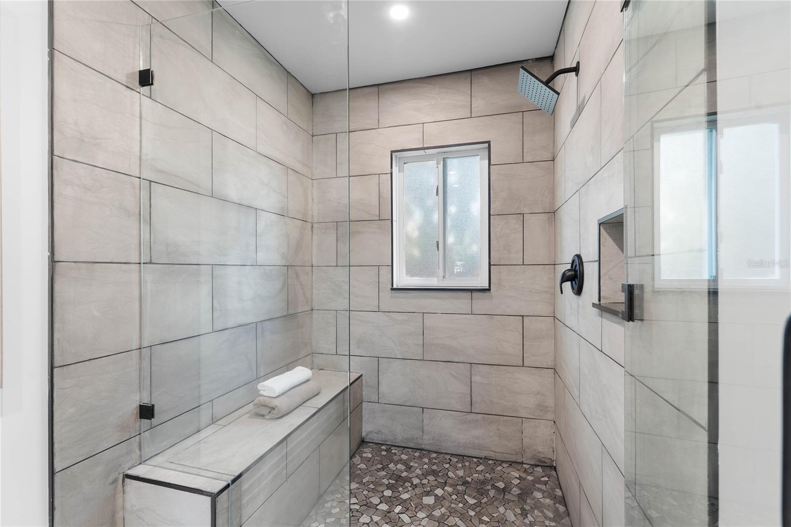 Listing photo id 40 for 4808 Bay Court Avenue