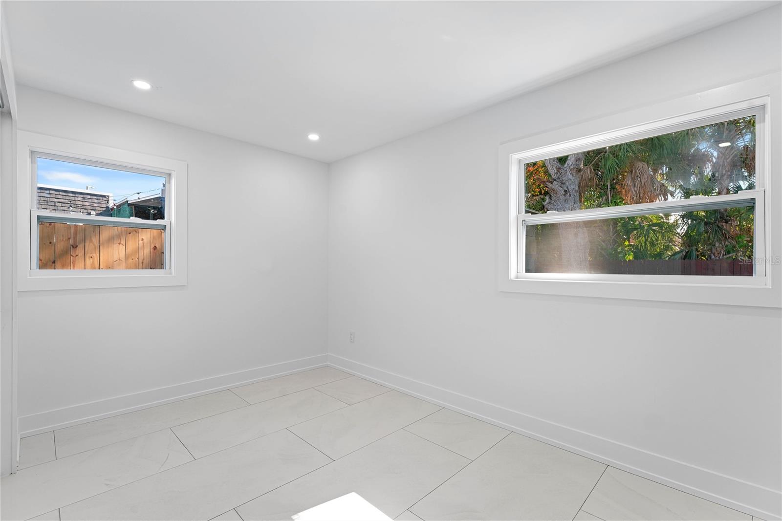 Listing photo id 41 for 4808 Bay Court Avenue