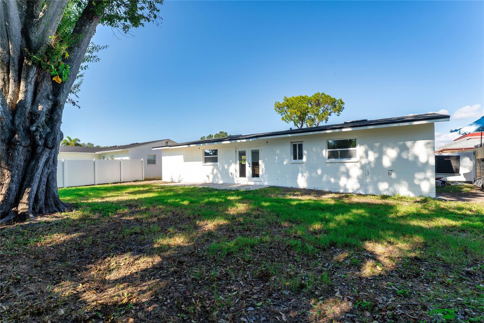 Listing photo id 44 for 4808 Bay Court Avenue