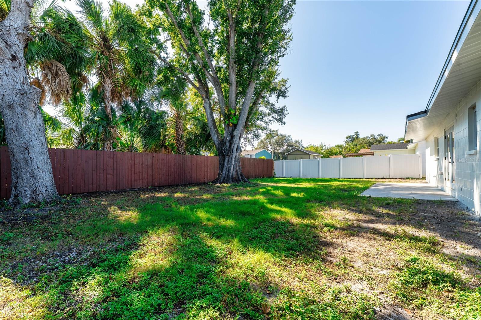 Listing photo id 45 for 4808 Bay Court Avenue