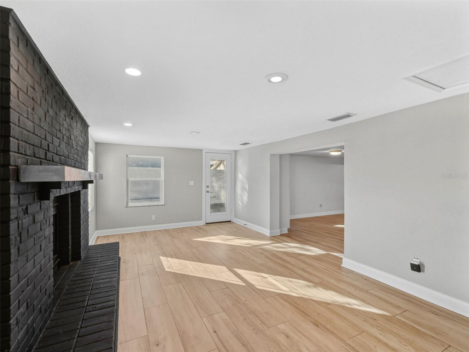 Image 12 of 34 For 4016 Nassau Street