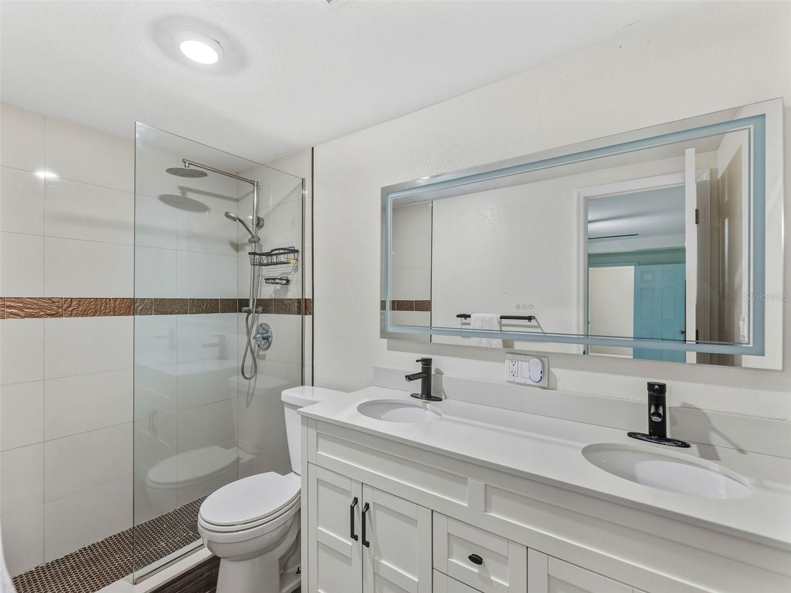 Image 16 of 34 For 4016 Nassau Street