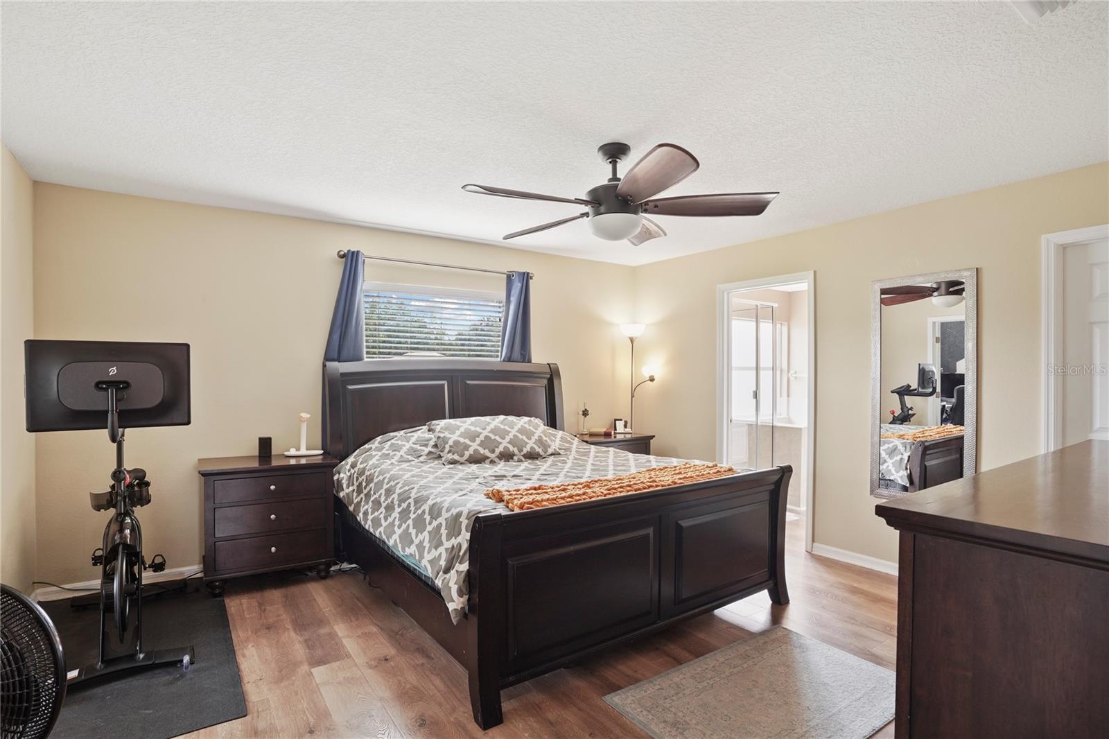 Listing photo id 19 for 6019 Cape Loop