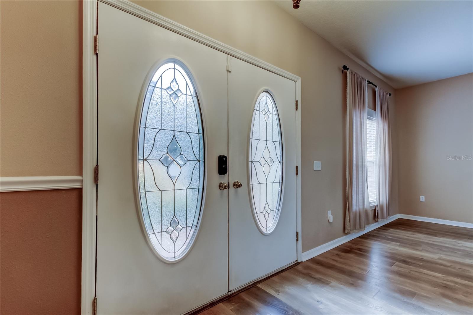 Listing photo id 30 for 6019 Cape Loop