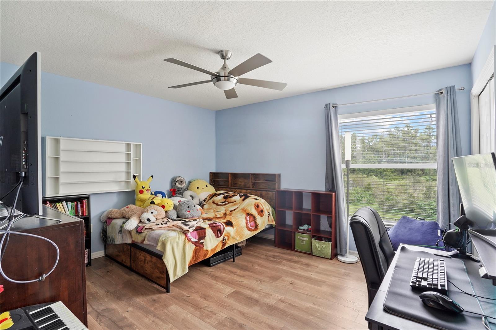 Listing photo id 35 for 6019 Cape Loop