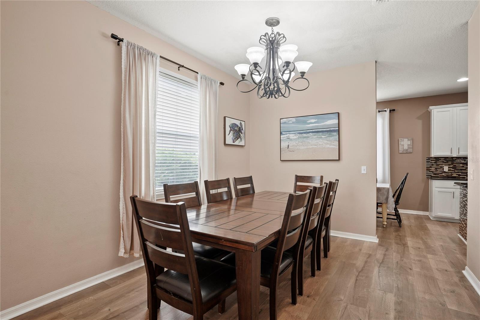 Listing photo id 4 for 6019 Cape Loop