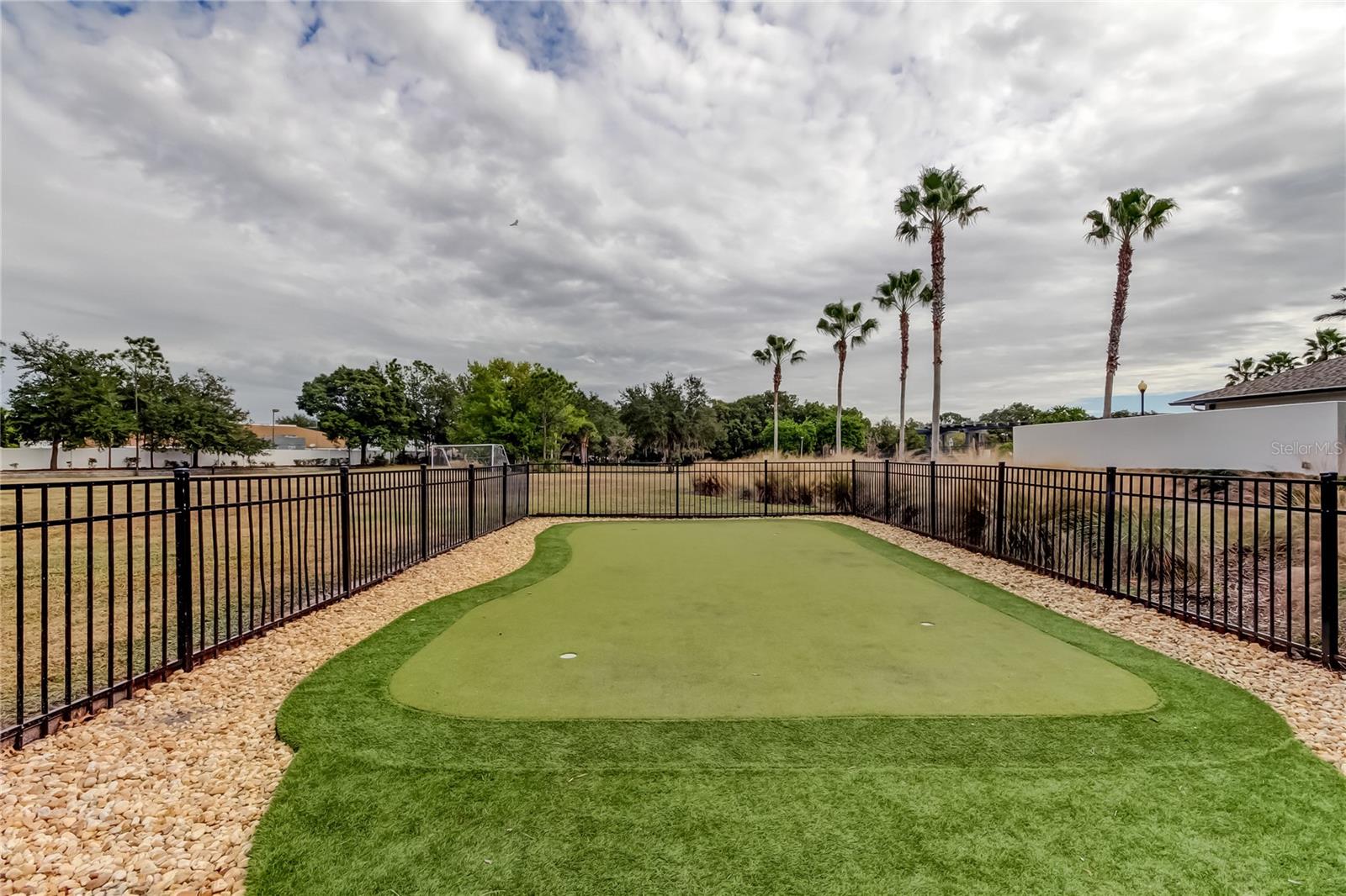 Listing photo id 61 for 6019 Cape Loop