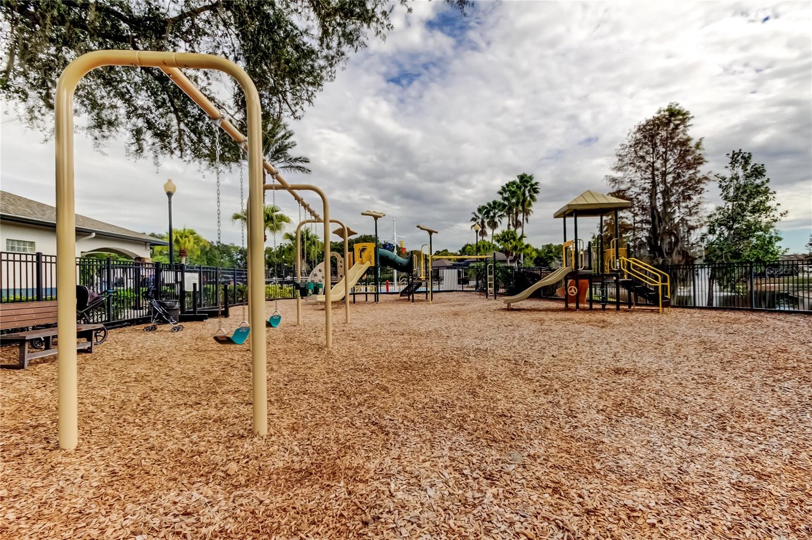 Listing photo id 63 for 6019 Cape Loop