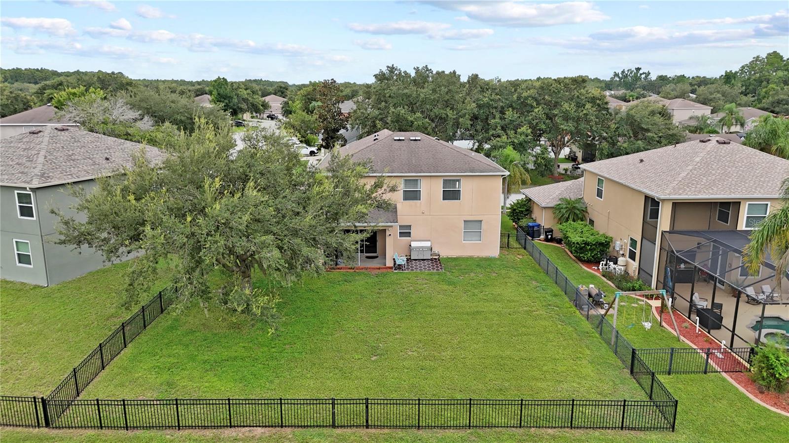 Listing photo id 7 for 6019 Cape Loop