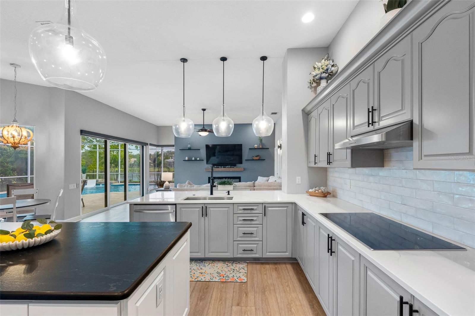 Image 14 of 60 For 7444 Watersilk Drive N