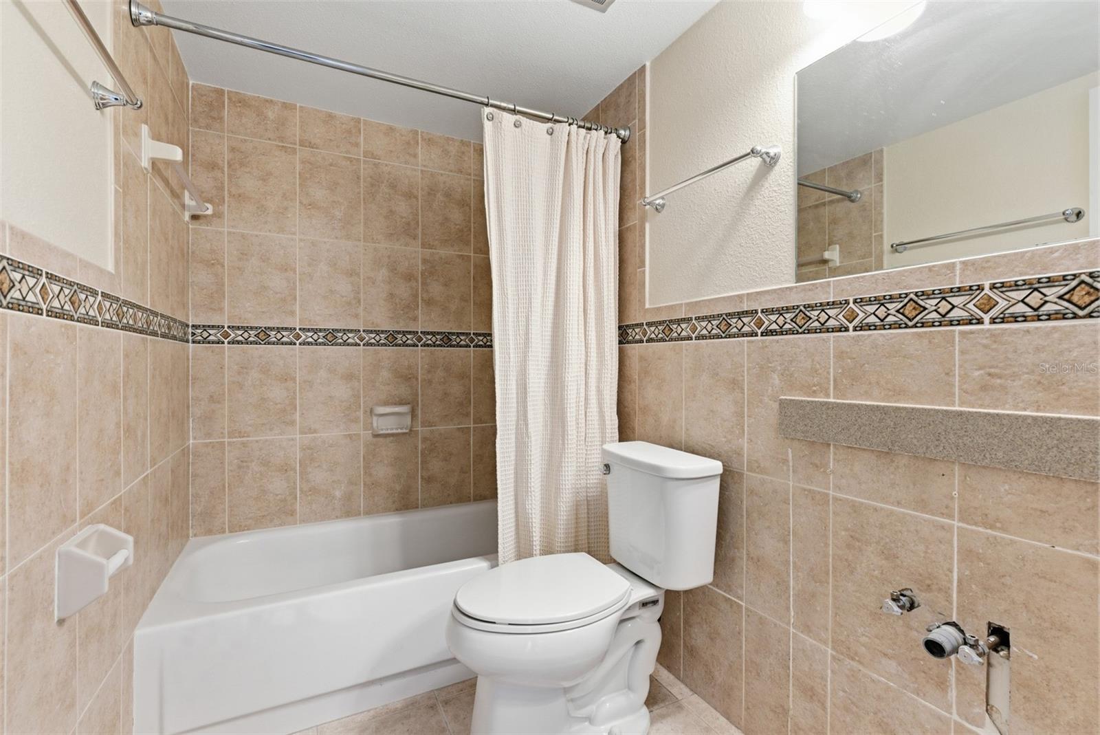 Image 12 of 32 For 6397 Cape Hatteras Way Ne 3