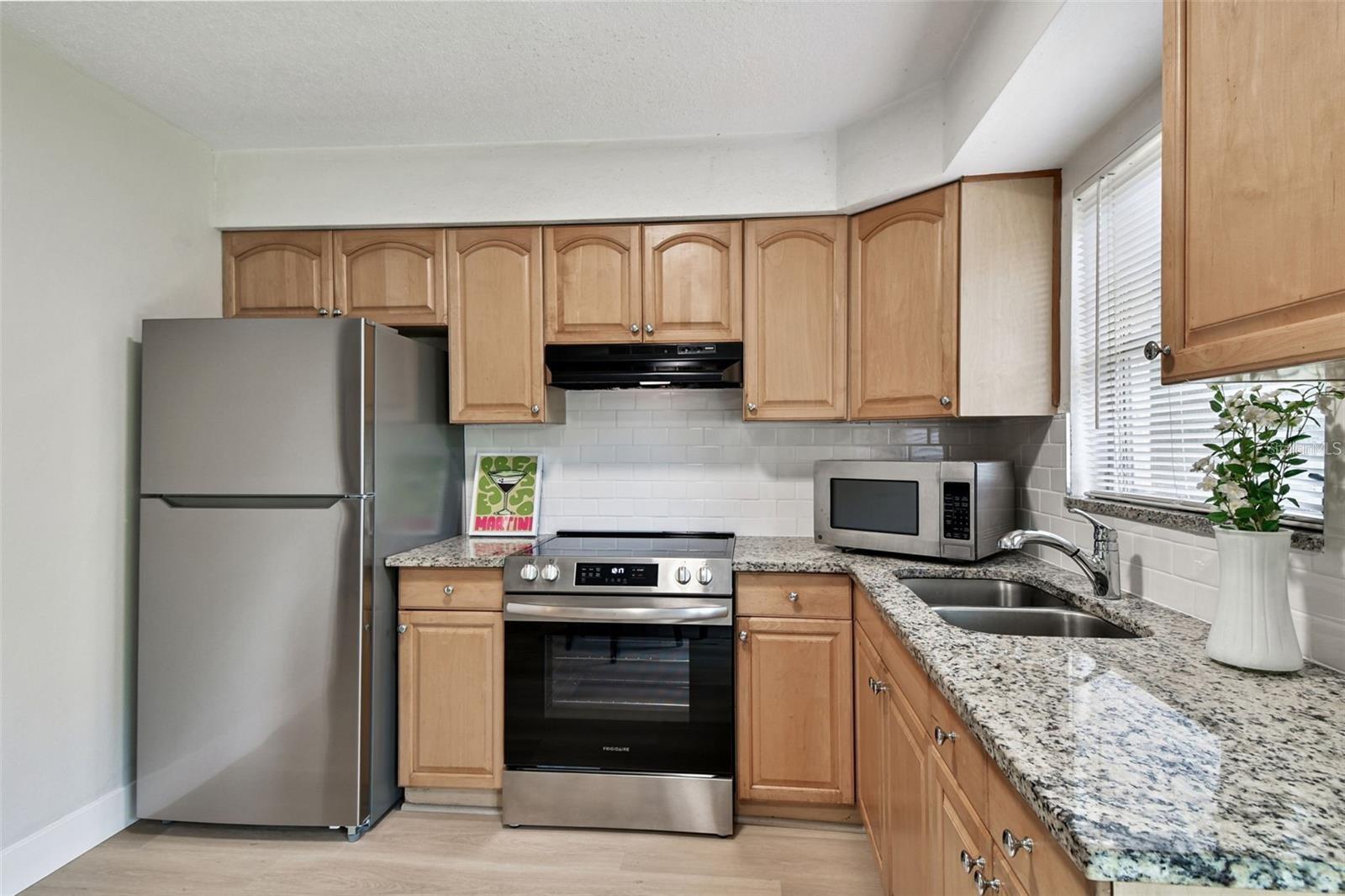 Image 4 of 16 For 4545 37th Avenue N