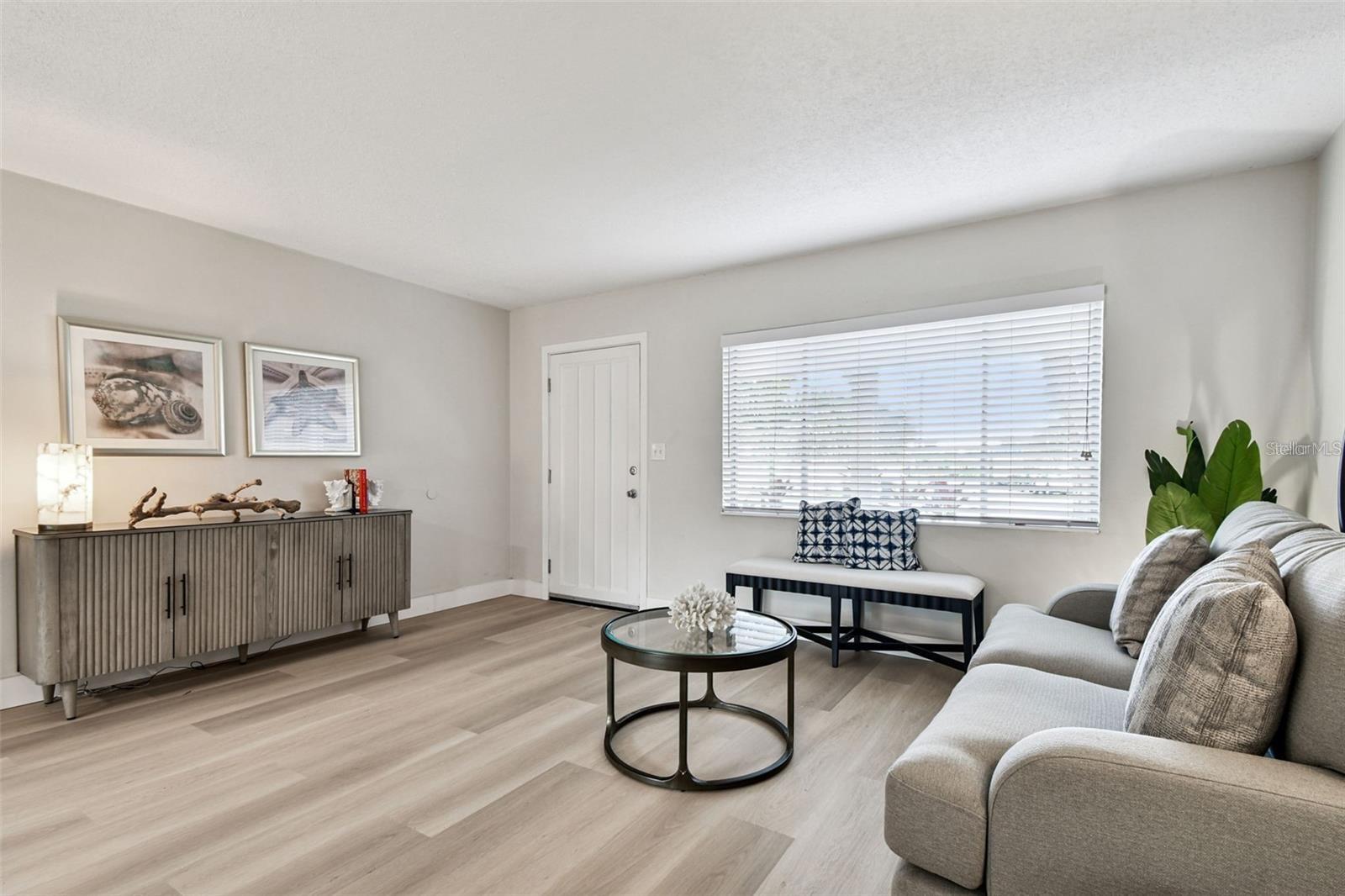 Image 6 of 16 For 4545 37th Avenue N