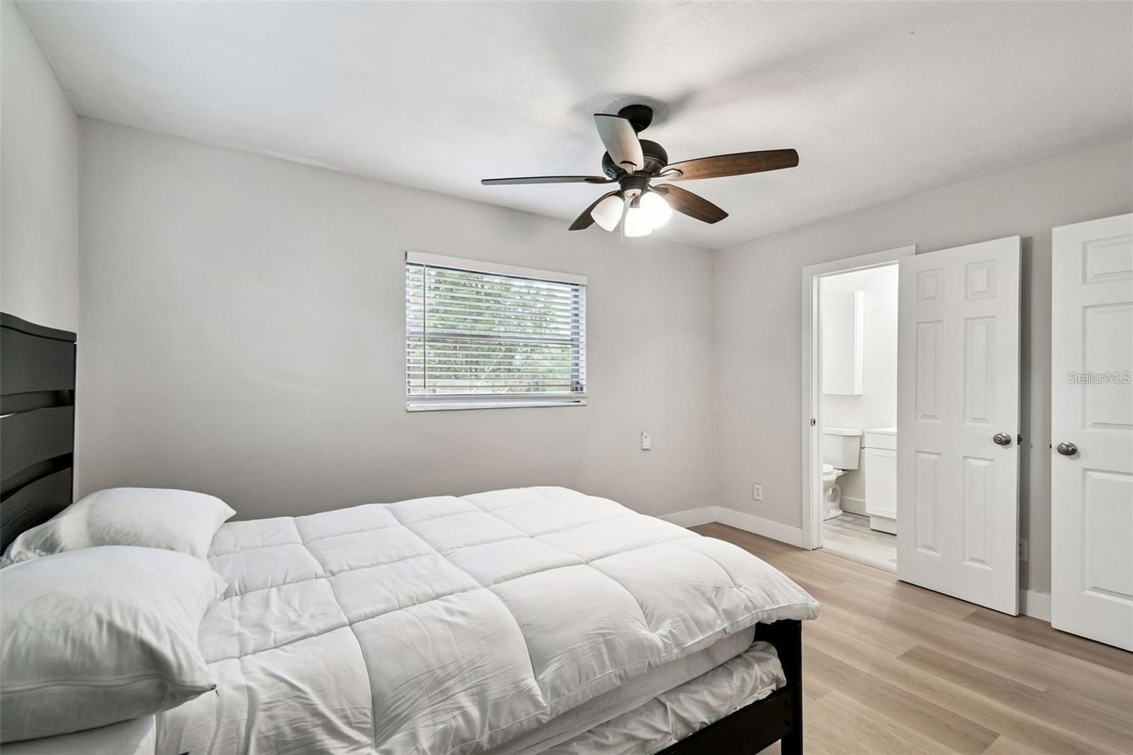 Image 9 of 16 For 4545 37th Avenue N