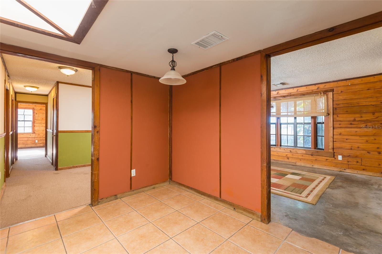 Image 10 of 58 For 2641 Mcintosh Road