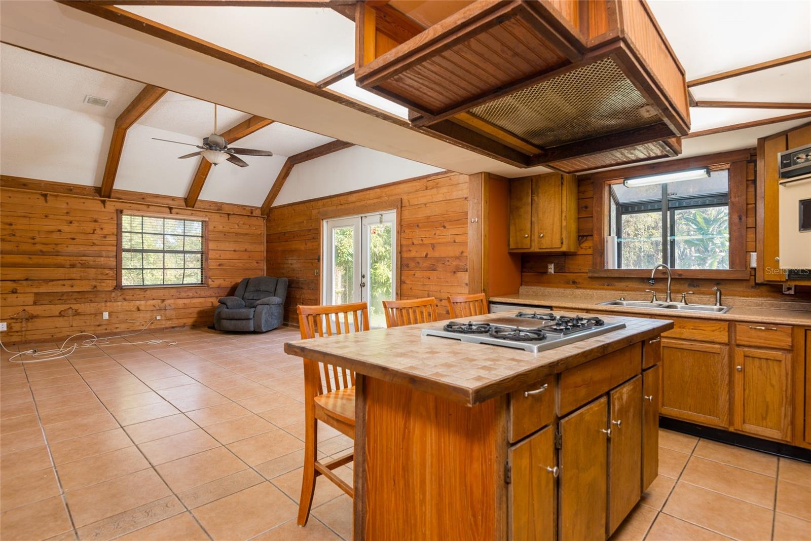 Image 15 of 58 For 2641 Mcintosh Road