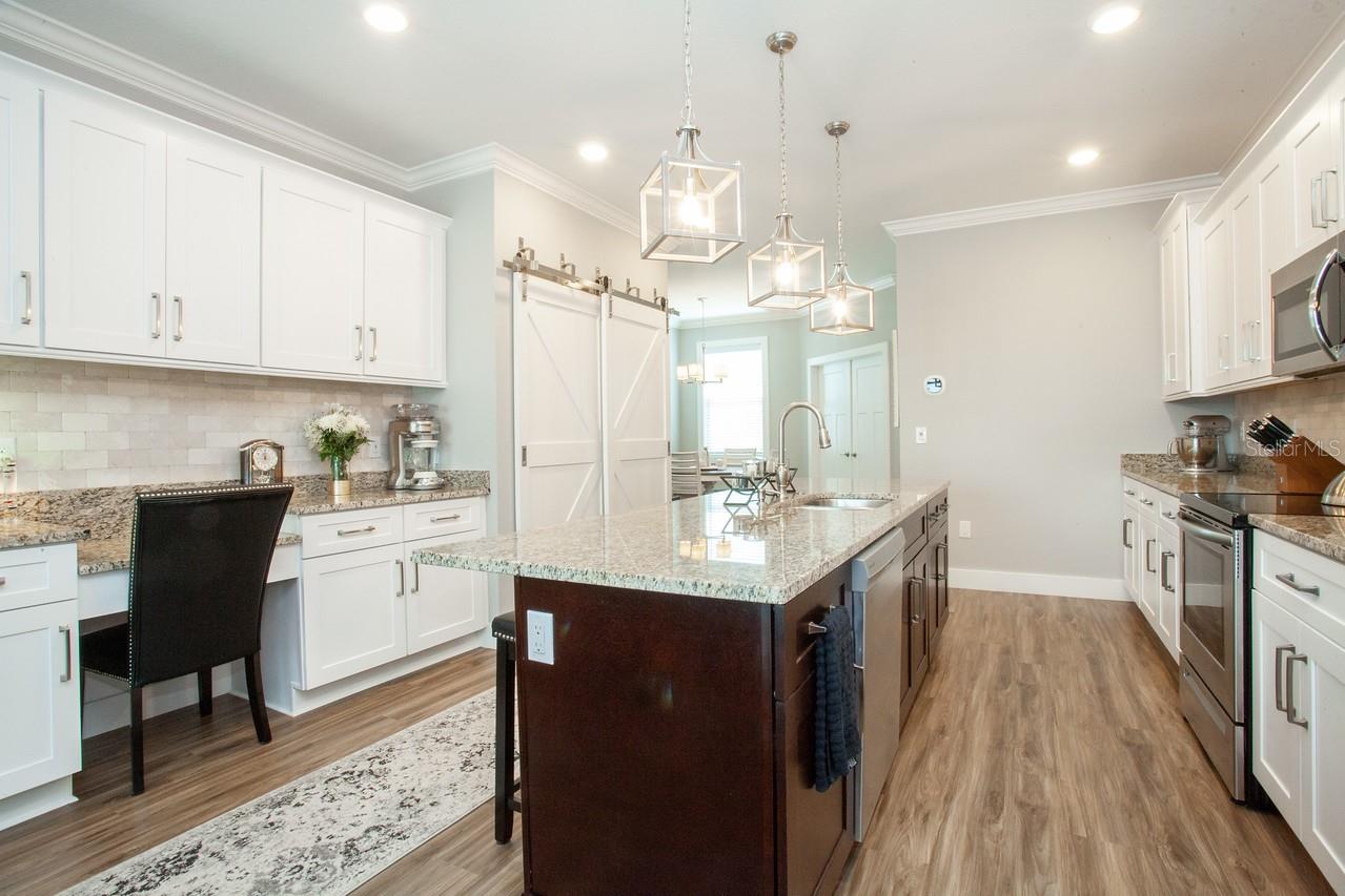 Image 9 of 21 For 1273 Savona Drive Ne