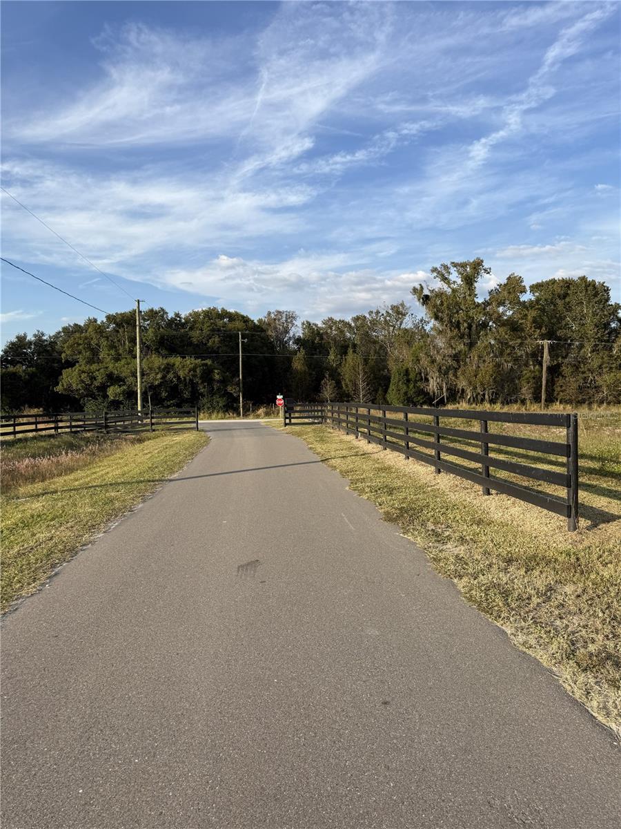 Image 4 of 5 For 14950 Mim Place