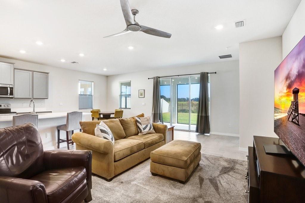 Image 22 of 39 For 33570 Darley Dale Trail