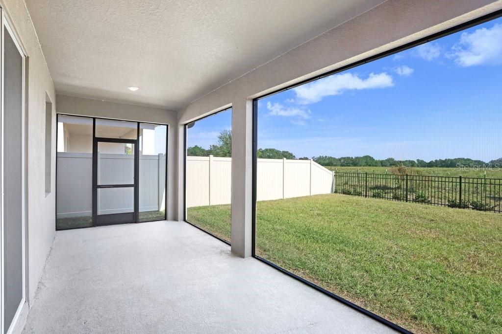 Image 28 of 39 For 33570 Darley Dale Trail