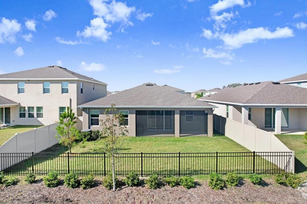 Image 3 of 39 For 33570 Darley Dale Trail