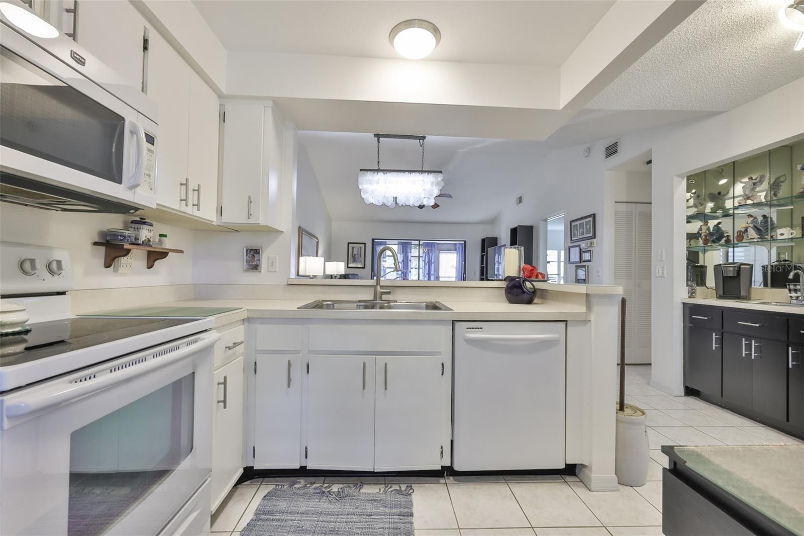 Image 10 of 37 For 313 Knottwood Court