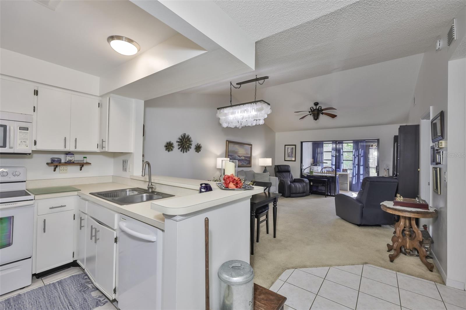 Image 12 of 37 For 313 Knottwood Court