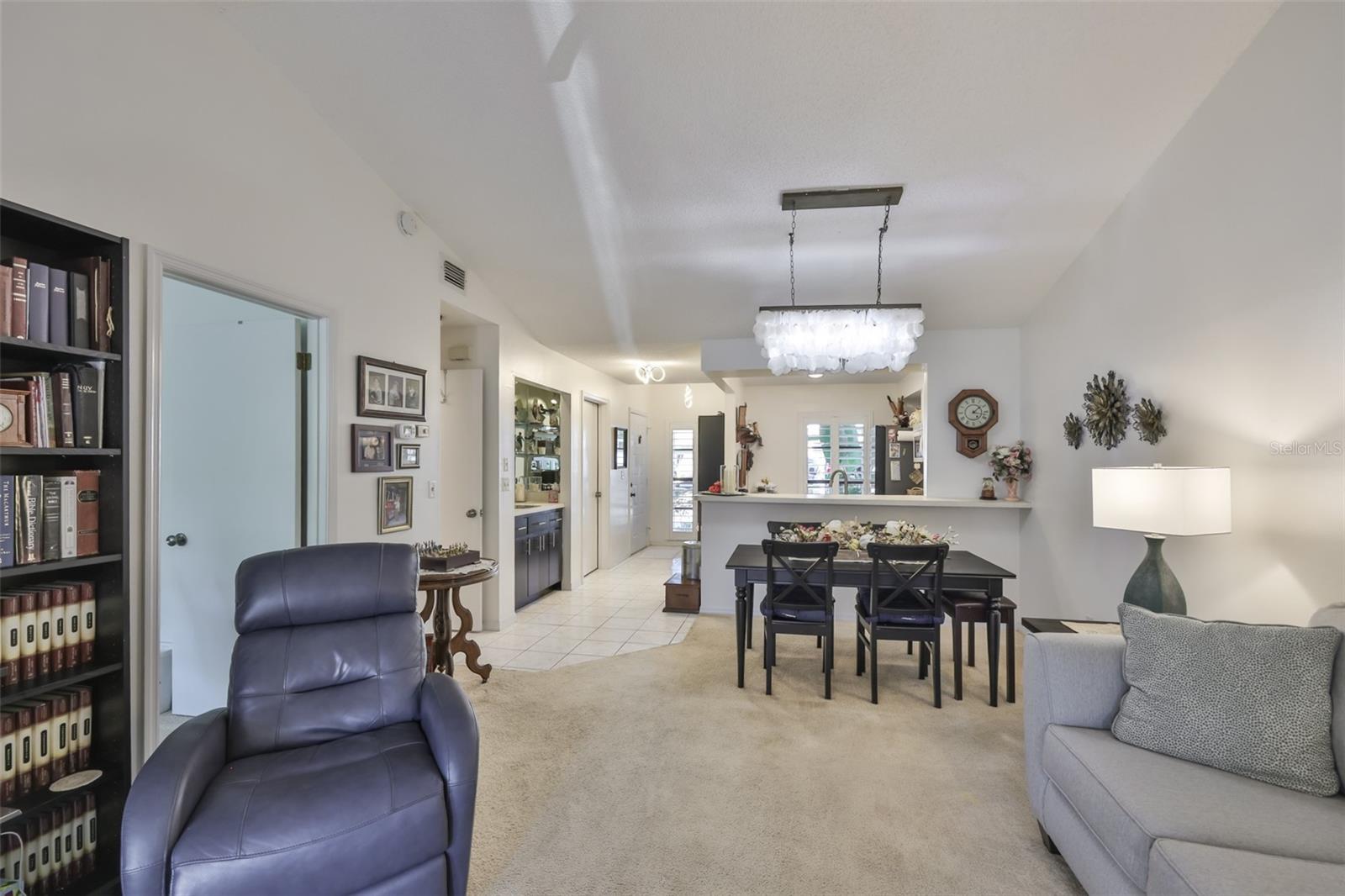 Image 13 of 37 For 313 Knottwood Court