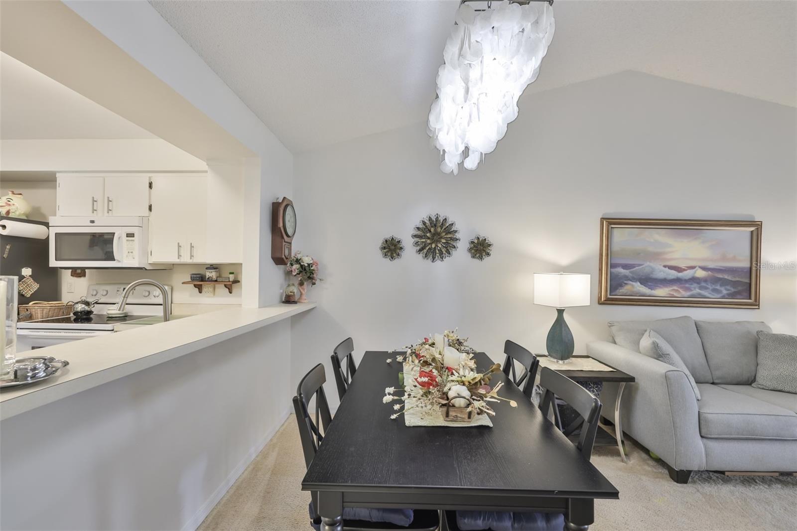 Image 18 of 37 For 313 Knottwood Court