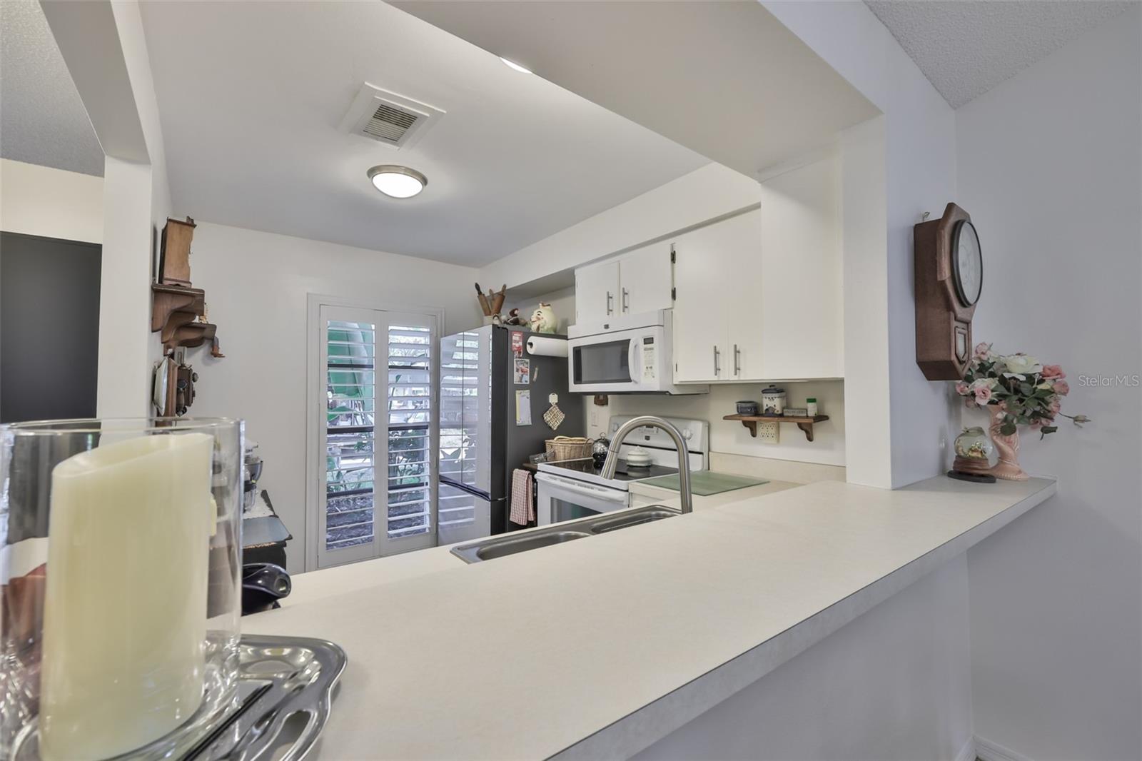 Image 7 of 37 For 313 Knottwood Court