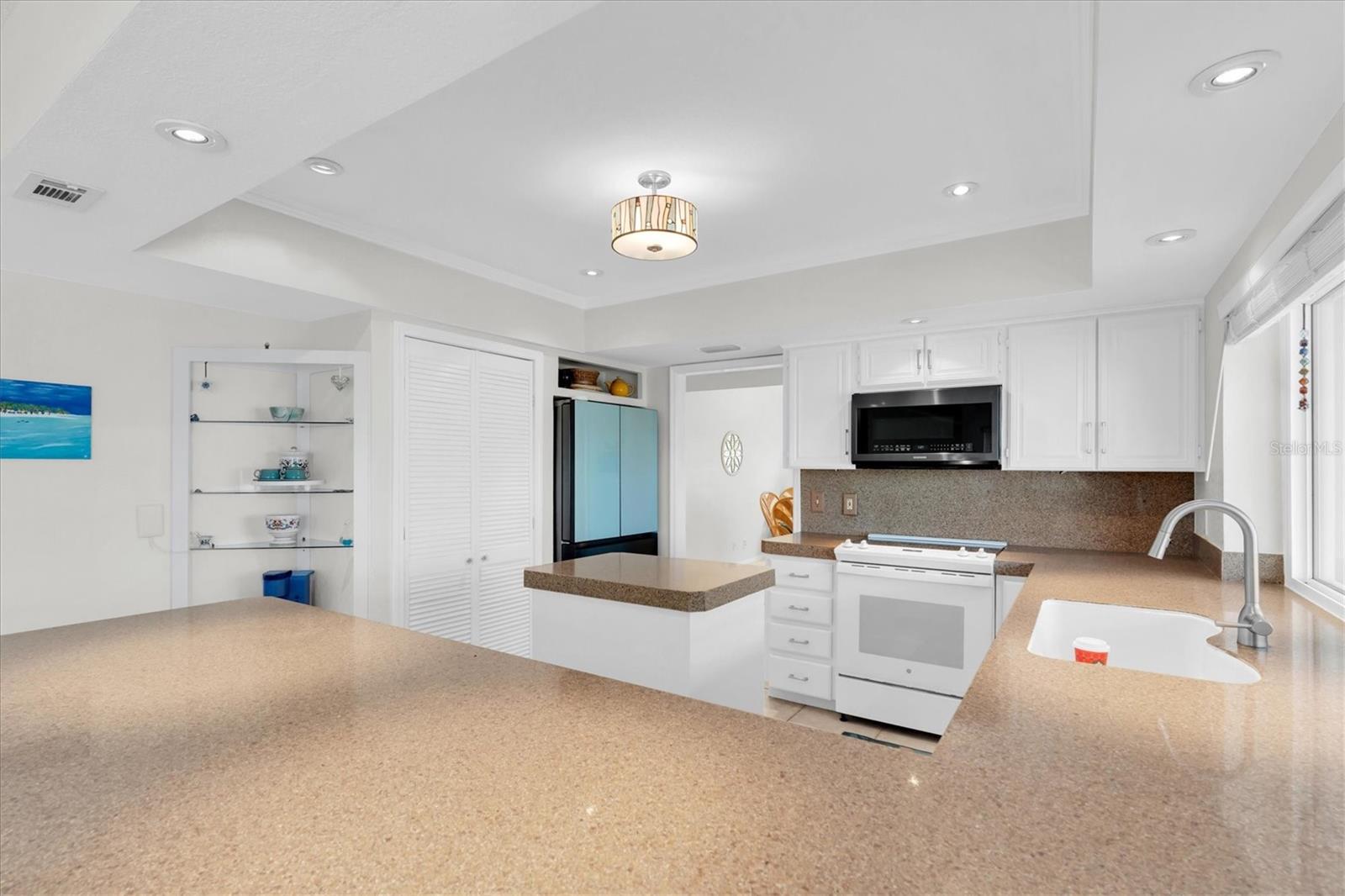 Image 17 of 66 For 4961 61st Avenue S