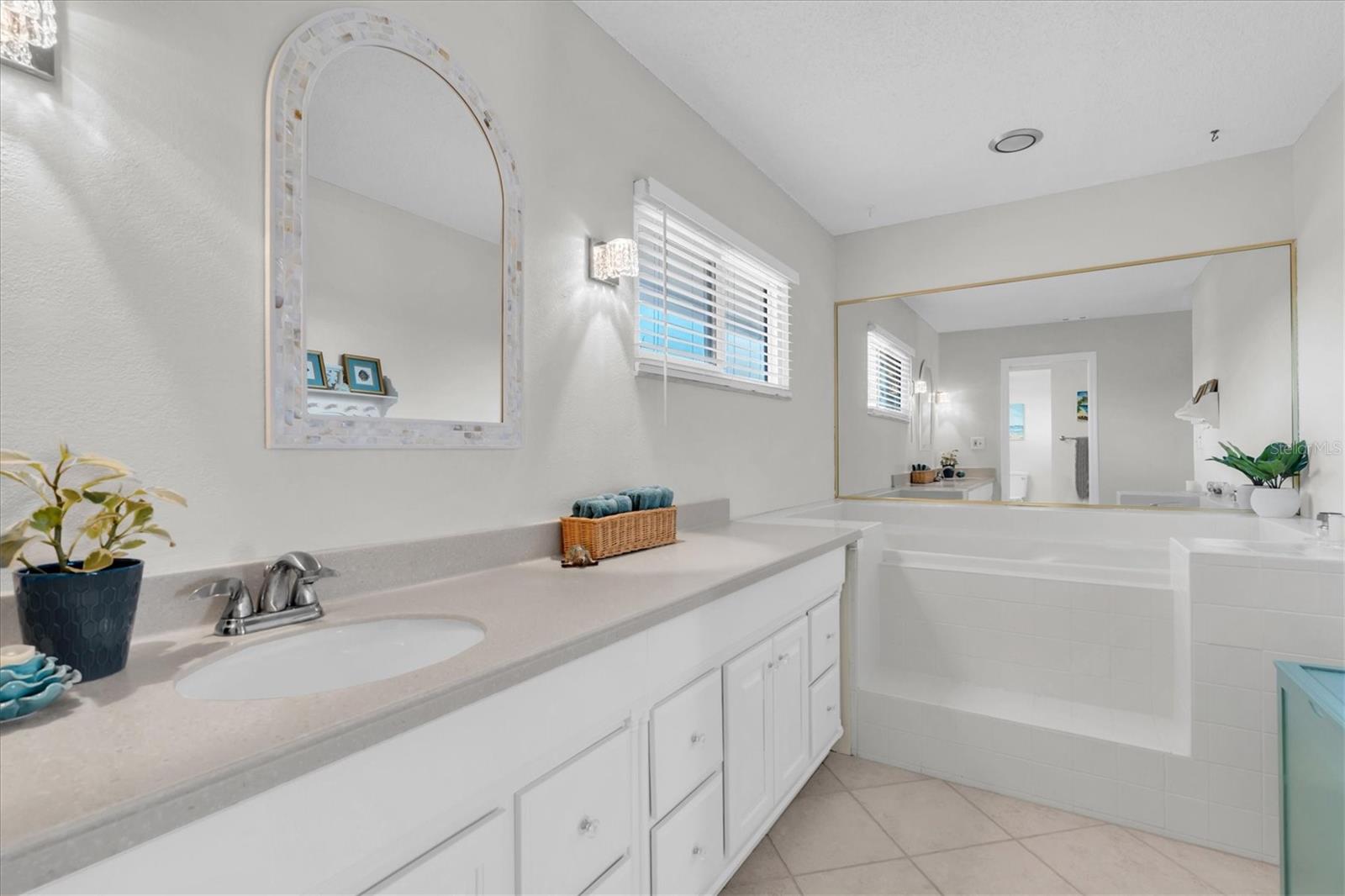 Image 30 of 66 For 4961 61st Avenue S