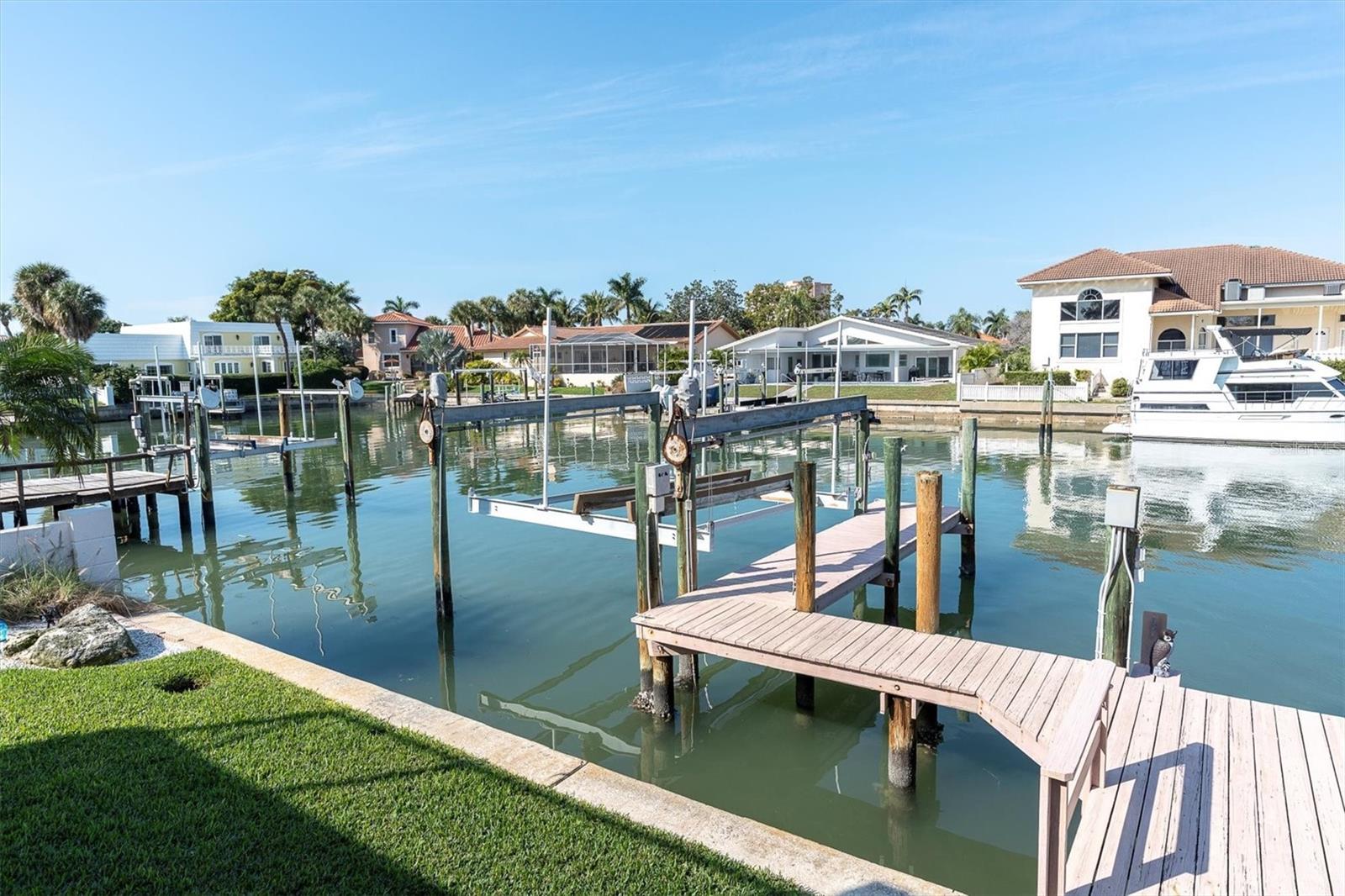 Image 51 of 66 For 4961 61st Avenue S