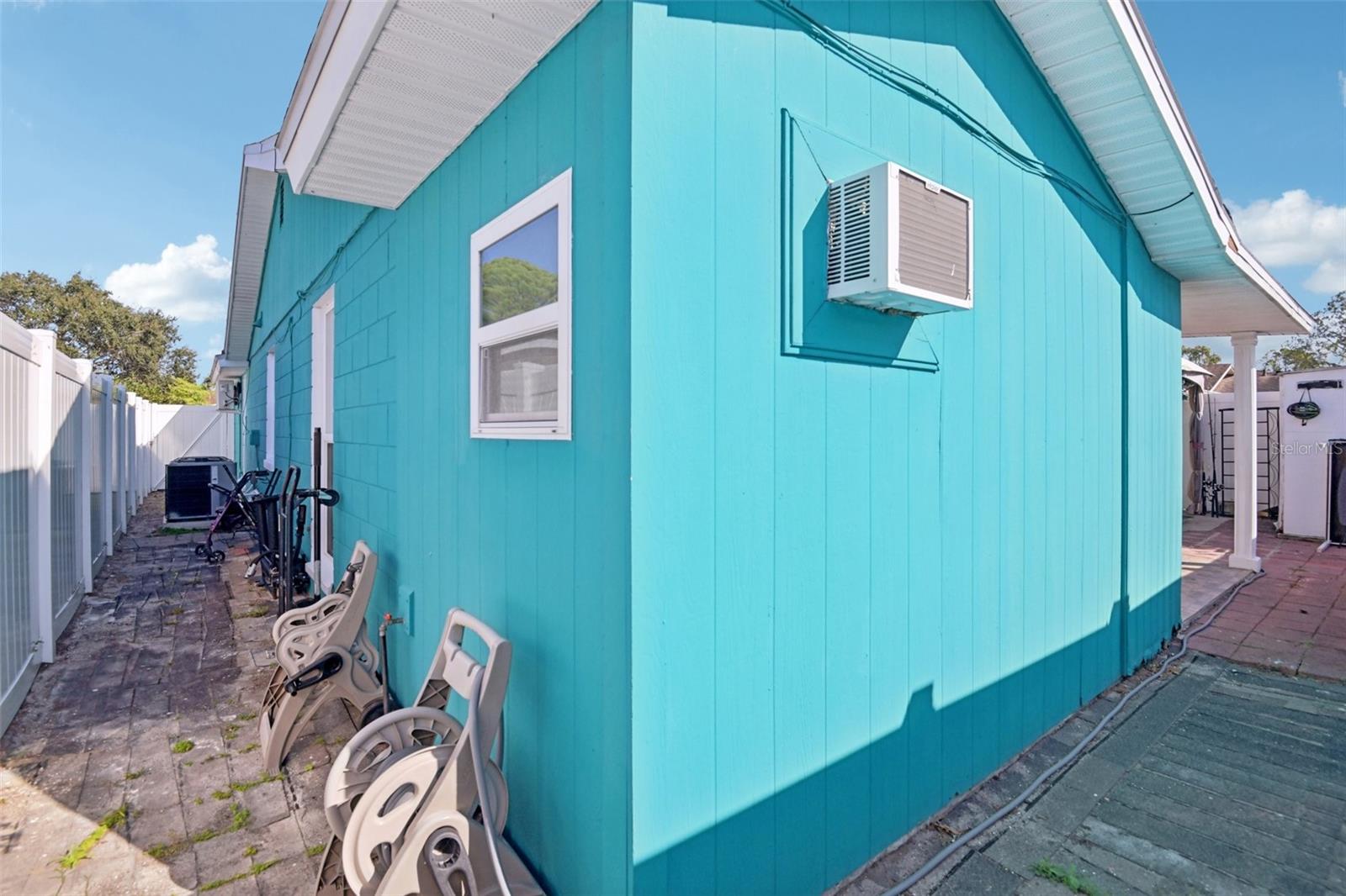 Image 17 of 20 For 9126 Baymeadow Court