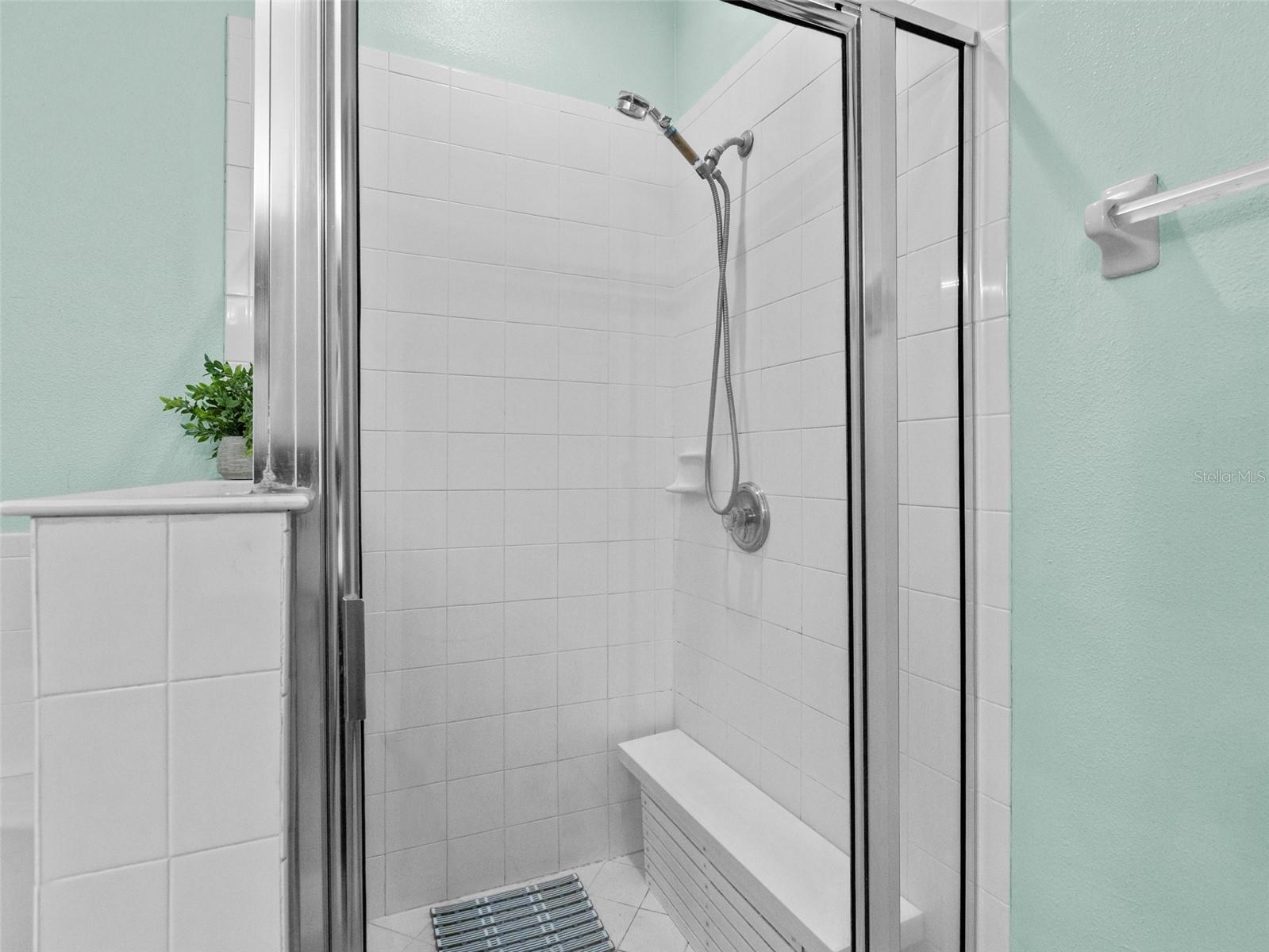 Listing photo id 12 for 6237 Dainty Bess Court