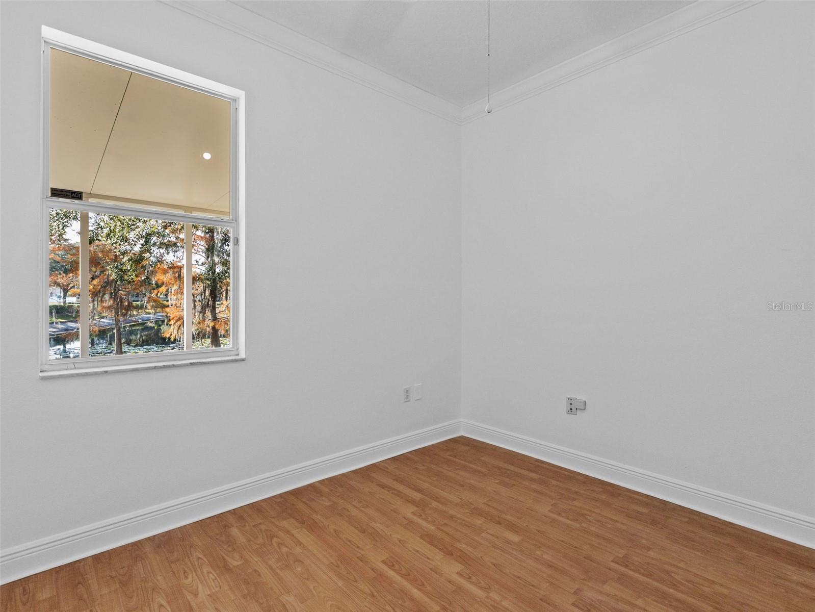 Listing photo id 15 for 6237 Dainty Bess Court