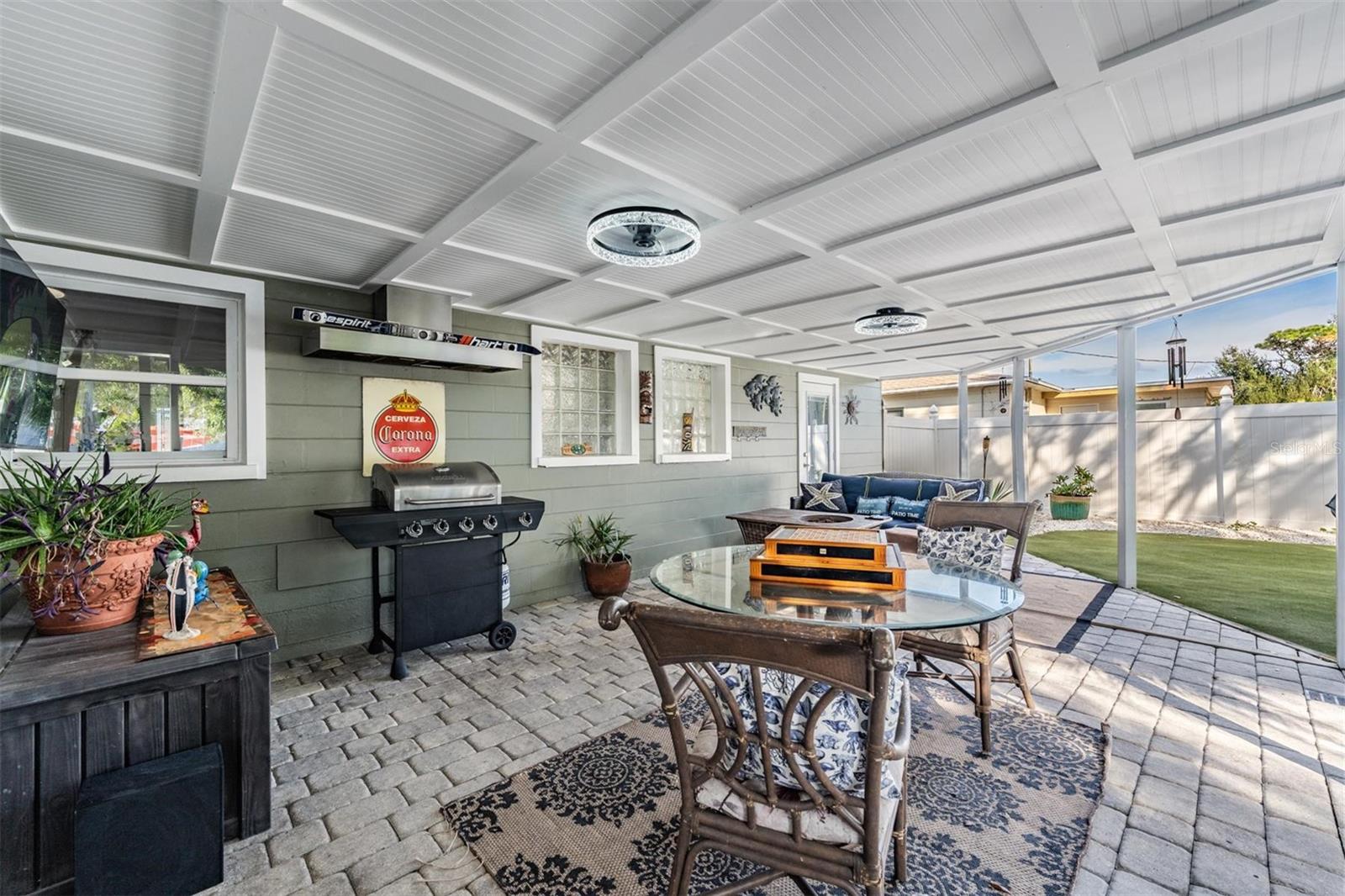 Image 10 of 52 For 9854 51st Avenue N