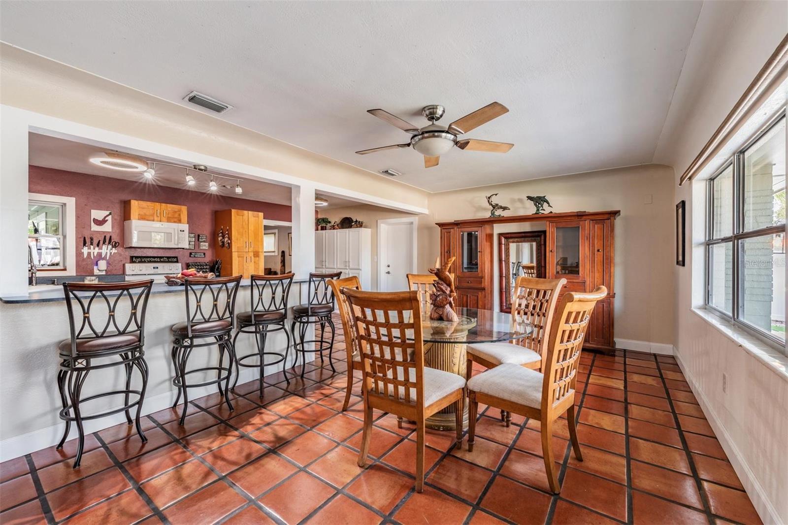 Image 11 of 52 For 9854 51st Avenue N