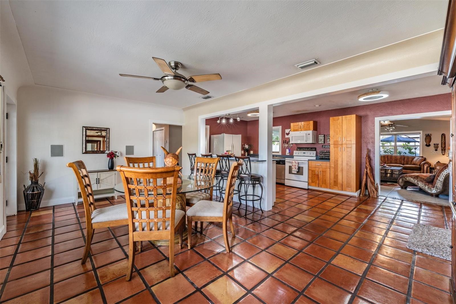 Image 15 of 52 For 9854 51st Avenue N