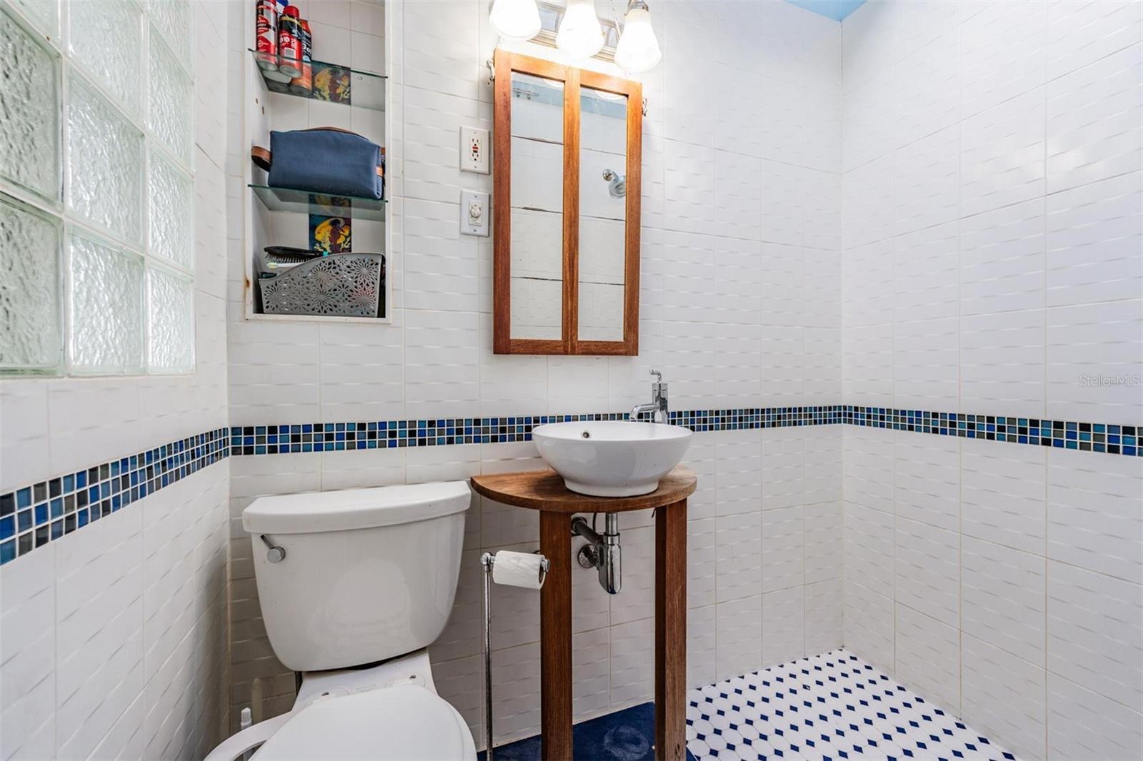 Image 22 of 52 For 9854 51st Avenue N