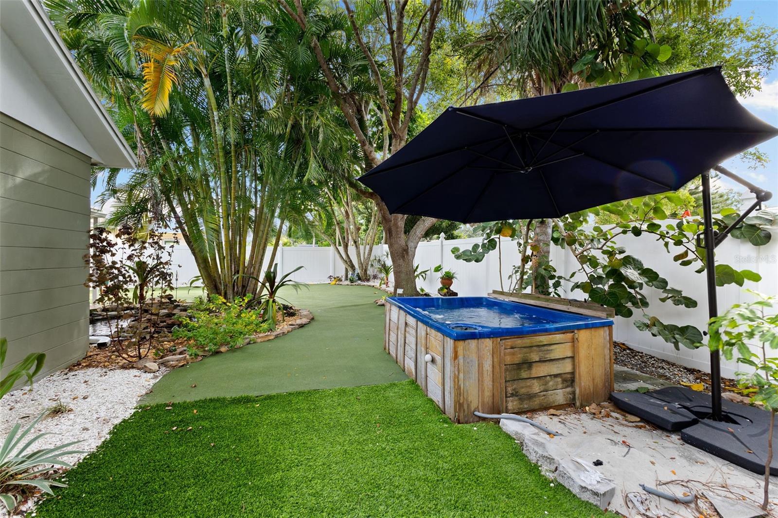 Image 34 of 52 For 9854 51st Avenue N